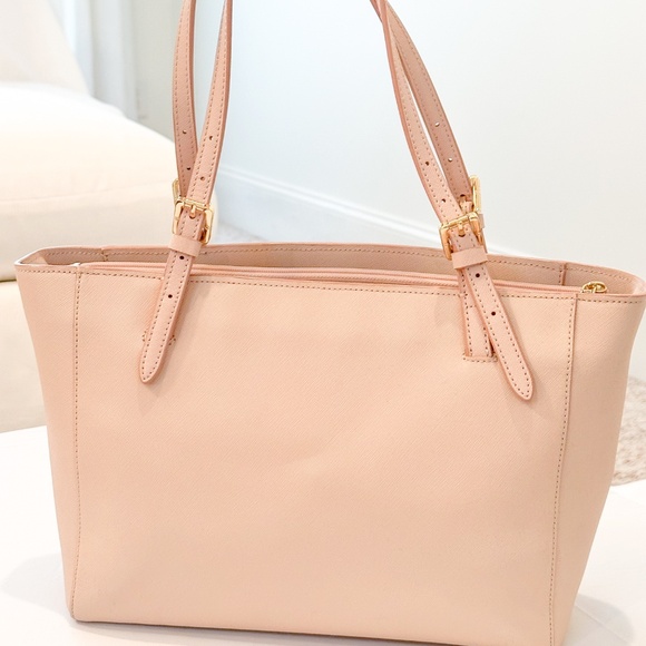 Tory Burch Saffiano Leather Tote & Matching Wallet - Picture 3 of 16